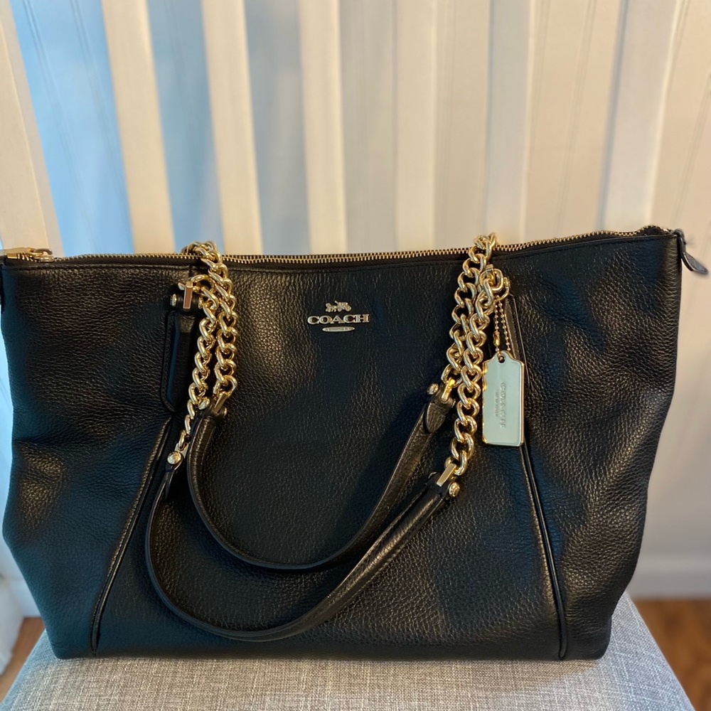 Coach Chain tote in black pebble leather